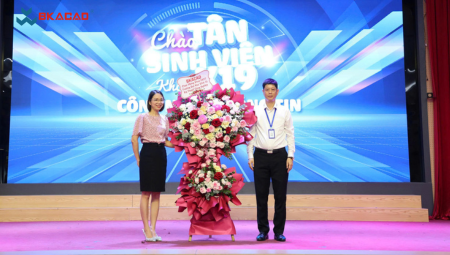 BKACAD TRAO HỌC BỔNG CHO SINH VIÊN XUẤT SẮC TẠI LỄ CHÀO TÂN SINH VIÊN KHOA CNTT – UNETI
